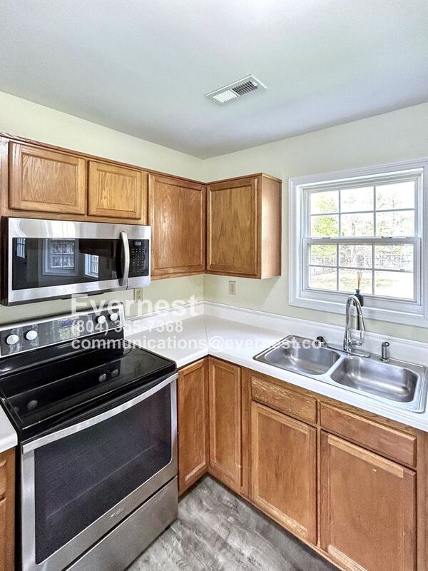 Foto del edificio - 3324 Alderwood Way