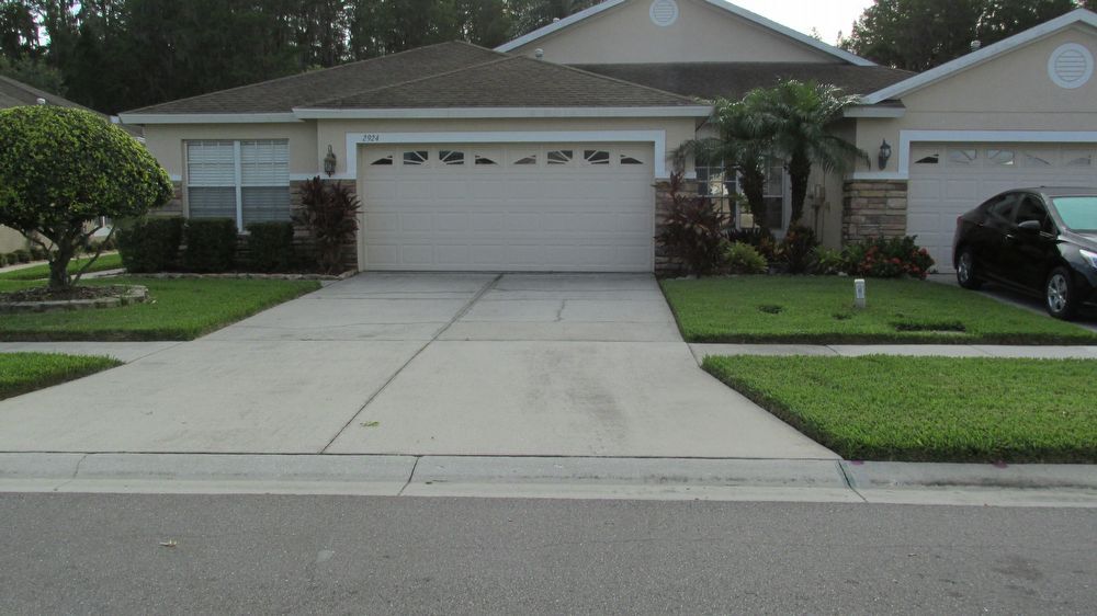 Primary Photo - Tanglewylde Villa for Rent 3/2/2