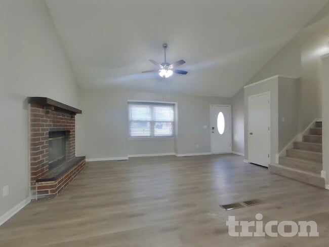 Building Photo - 15509 Kay Ave