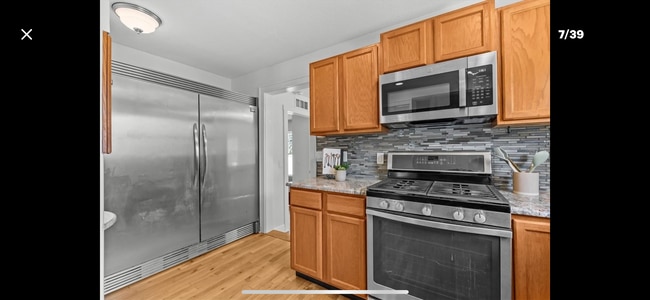 Building Photo - 325 W Haya St