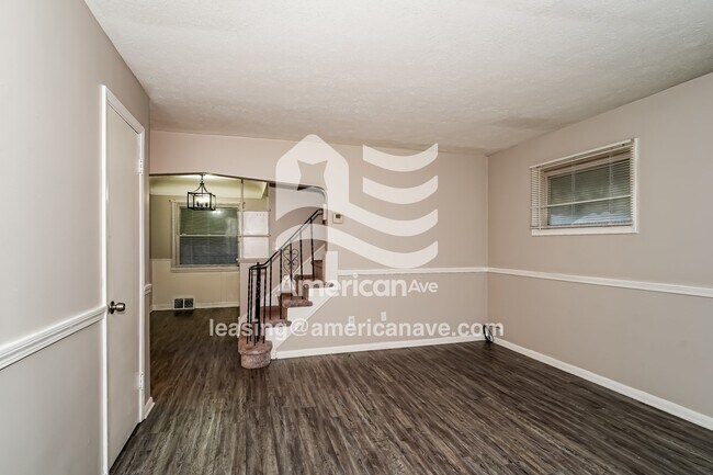 Foto del edificio - 14718 Reddington Ave