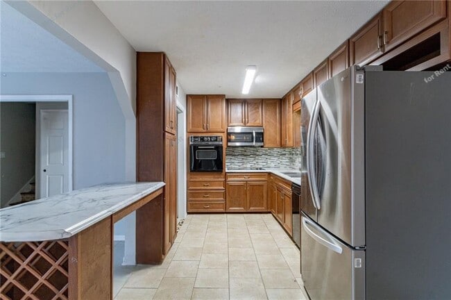 Foto del edificio - 392 Harmony Grove Rd