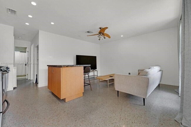 Foto del edificio - 2125 NE 14th Ave