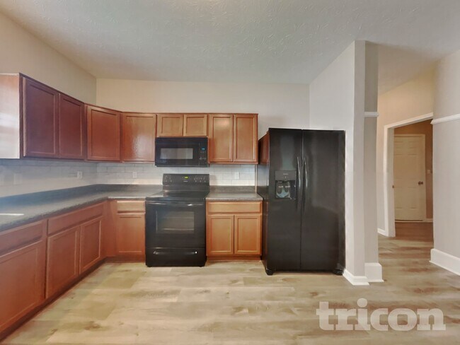 Foto del edificio - 4714 Angelica Dr