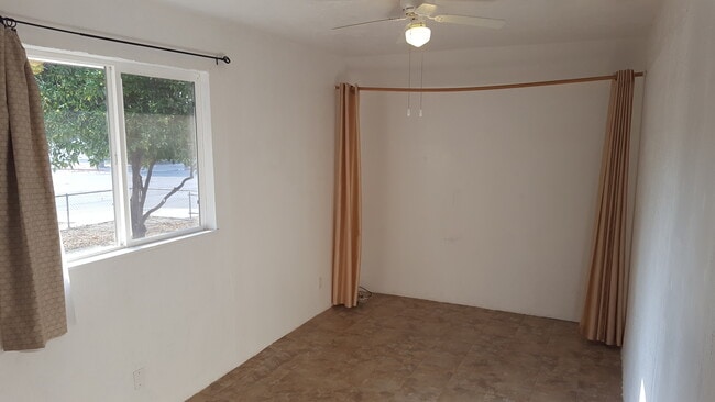 Building Photo - 904 Washington St