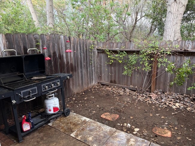 Building Photo - 345 Kellogg Way