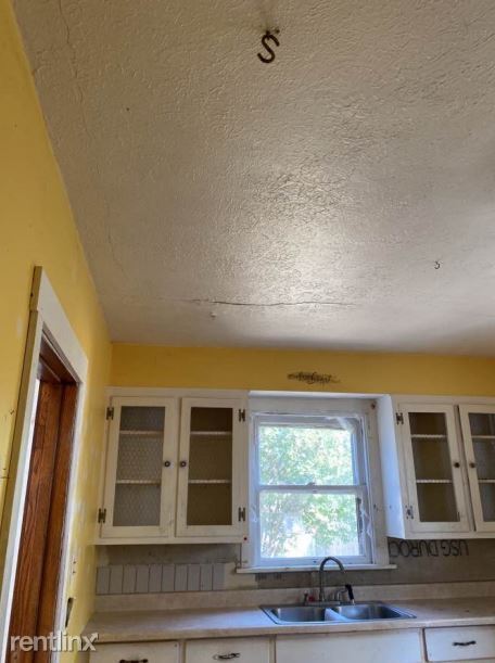Building Photo - 3 br, 1 bath House - 836 14th Avenue South