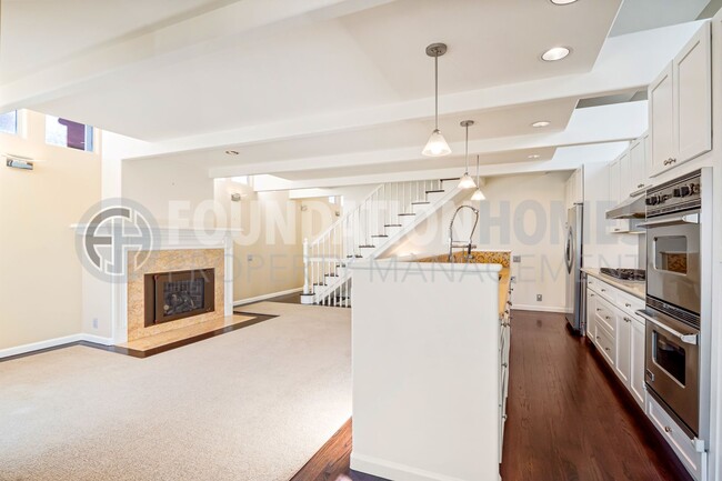 Building Photo - VIDEO - Fenced Yard in Hurricane Gulch - V...