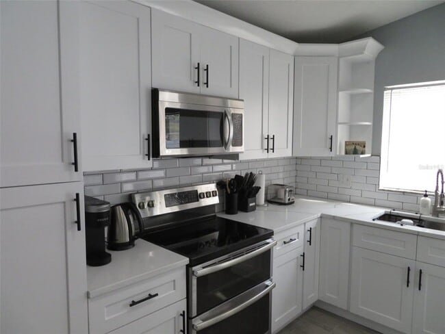 Building Photo - 13107 Point O Wood Ct