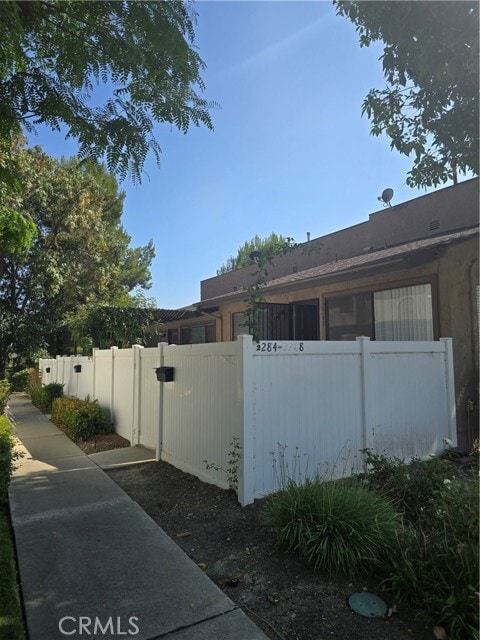 Building Photo - 2288 Loma Alta Dr