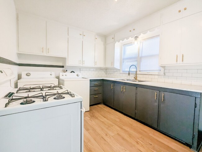 Building Photo - 734 N 14th St