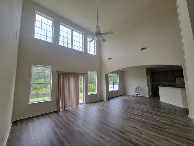 Building Photo - 917 Arrow Wood Ct