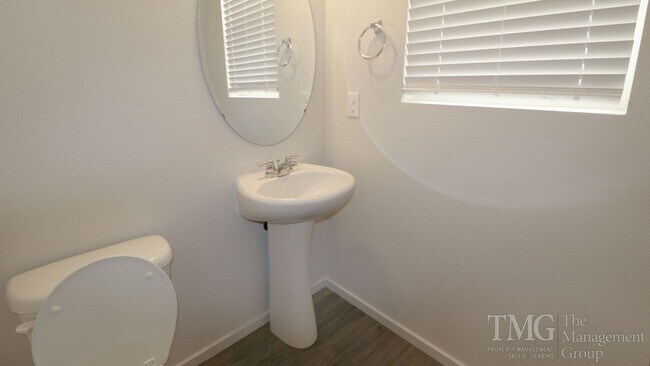 Foto del edificio - 3BD Home in Ridgefield in a Great Location!  Don't Miss Out!