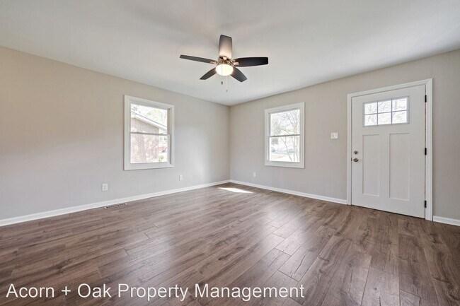 Building Photo - 3 br, 1 bath House - 716 Lunar Dr