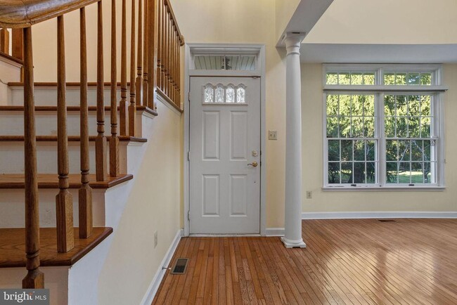 Building Photo - 210 Bullock Dr