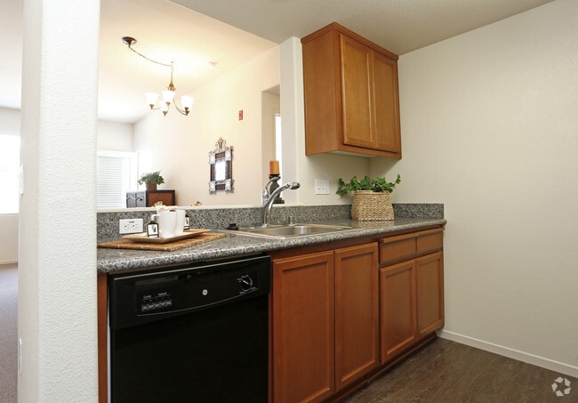 1BR,1BA 641SQ - Meadow Wood At Alamo Creek