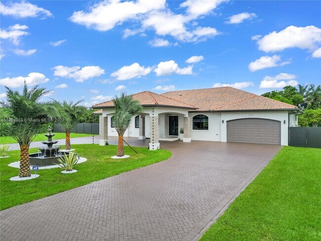 Building Photo - 22450 SW 184th Ave