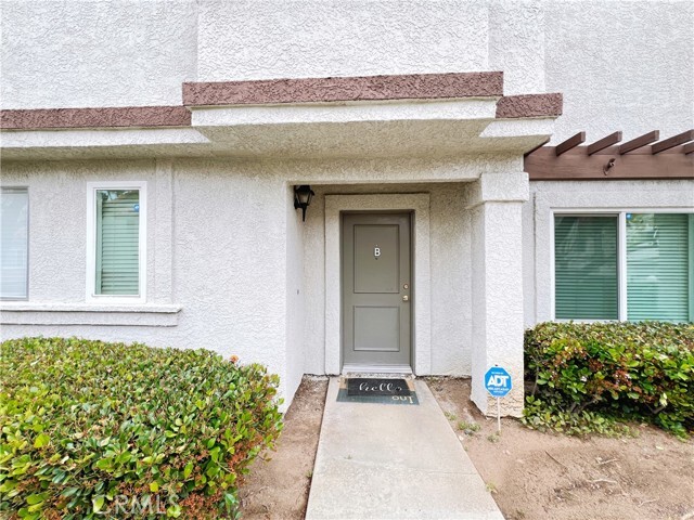 Foto del edificio - 24232 Sylvan Glen Rd