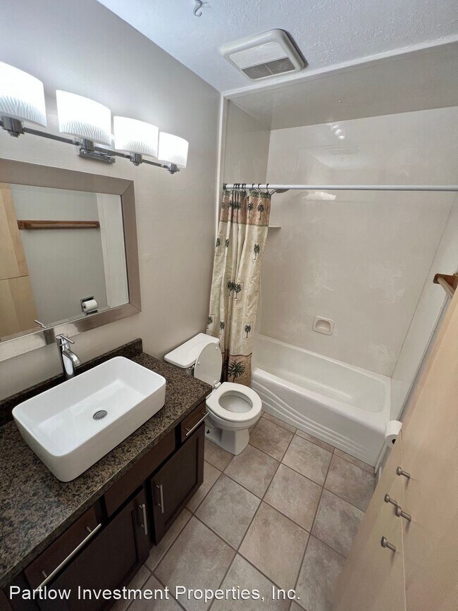 Building Photo - 4 br, 2 bath House - 481 E. 2400 S.
