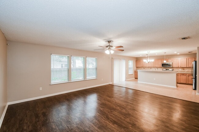 Building Photo - 2427 Brian Lakes Dr E