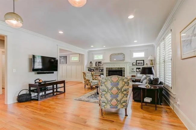 Sala de estar - 2018 McLendon Ave NE