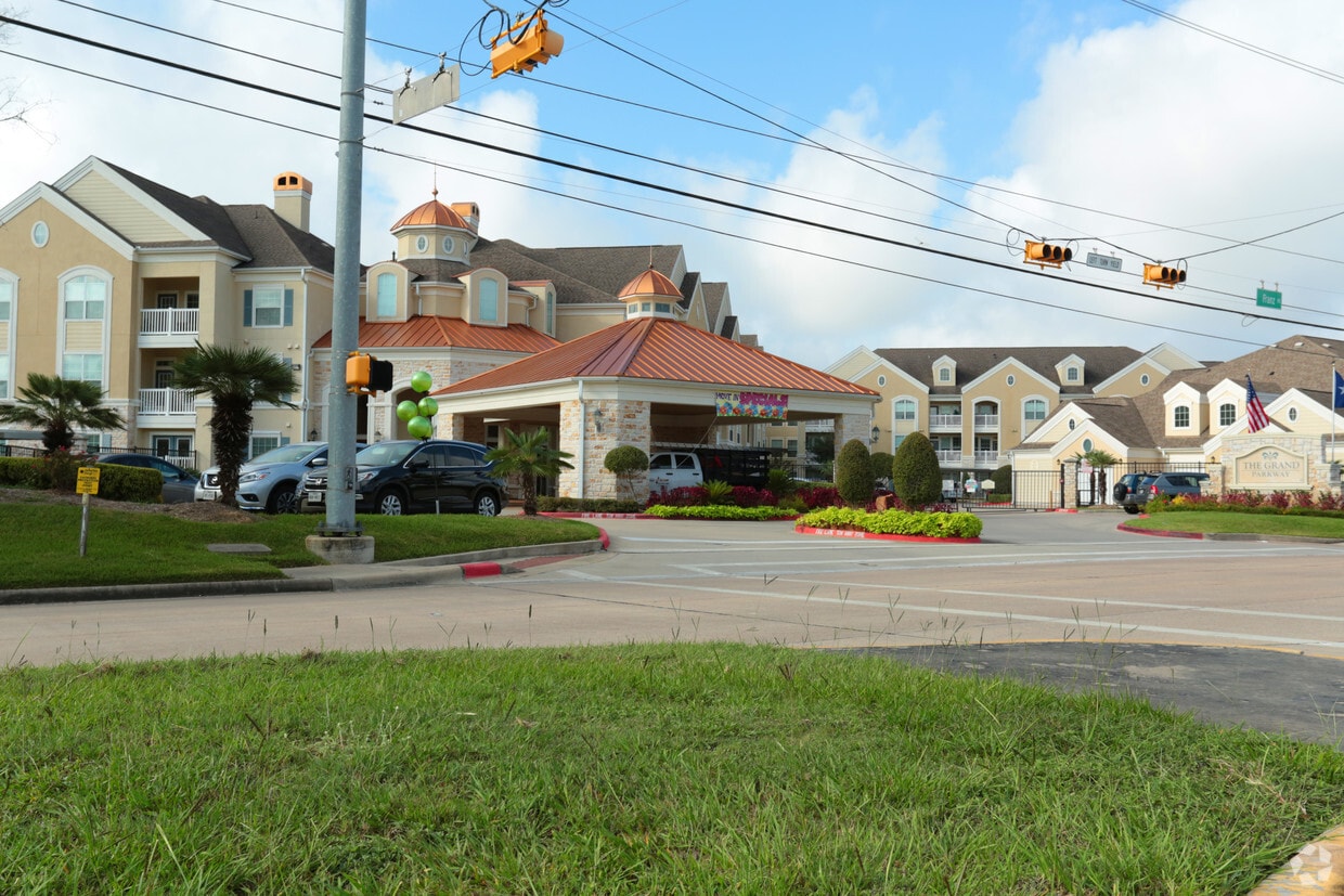 Everleigh Katy - 22777 Franz Rd Katy, TX 77449 | Apartments.com