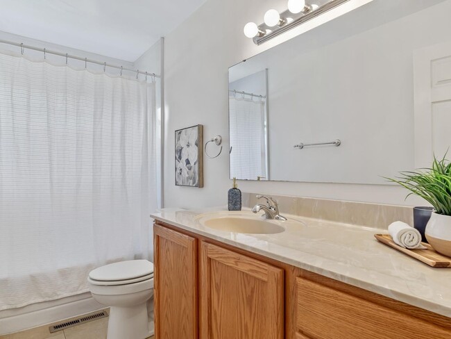 Foto del edificio - 3 Bedroom Single Family Home in Edwardsville