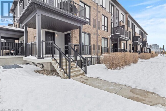 Photo du bâtiment - 1200 Main St E
