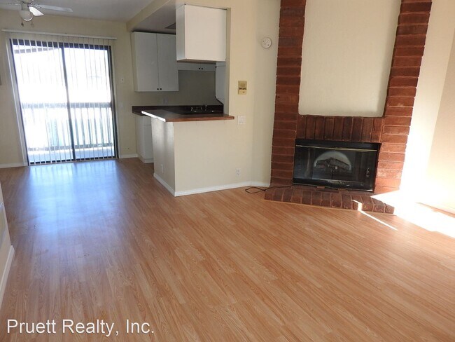 Building Photo - 2 br, 2 bath House - 4675 Oregon St #7