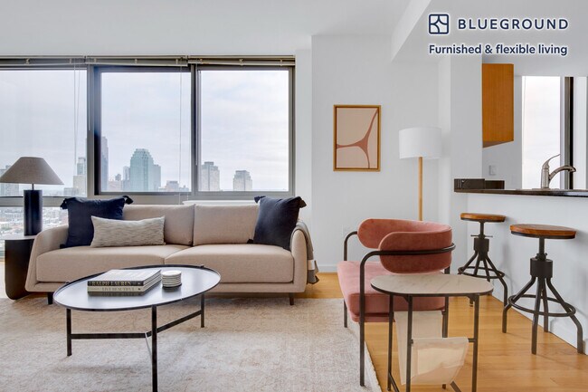 Foto del edificio - 4-75 48th Avenue-SI FL32-ID851