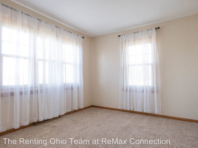 Building Photo - 3 br, 1 bath House - 10238 State Route 521