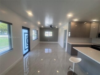 Building Photo - 2048 NW 99th Terrace