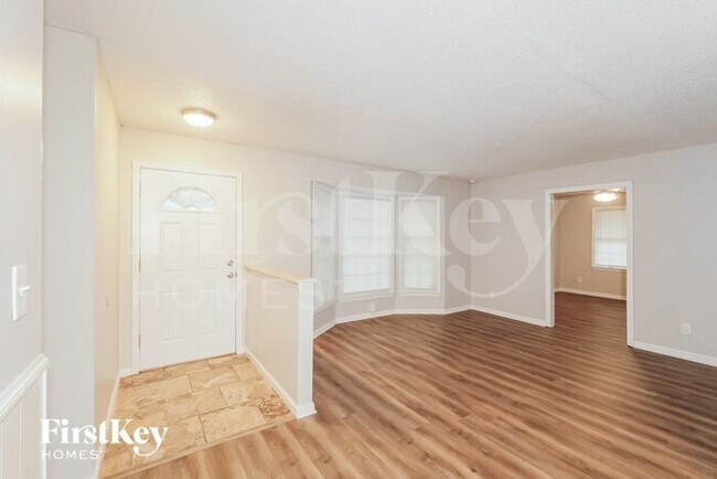 Foto del edificio - 5613 Manning Ave