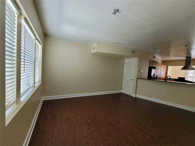 Foto del edificio - 260 15th Ave NE