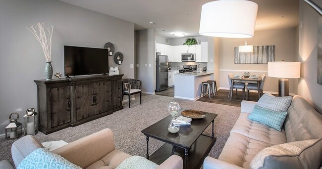 Building Photo - Woodlake Apartments