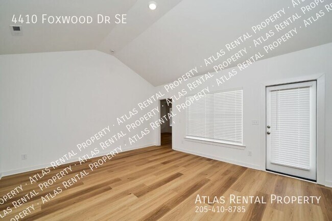Building Photo - 4410 Foxwood Dr SE