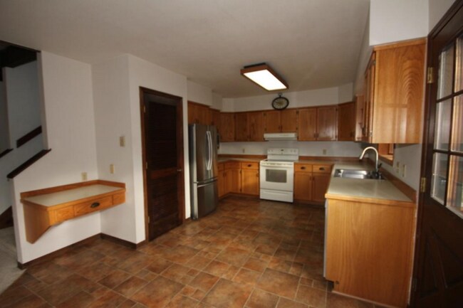 Foto del edificio - 1407 Floral Park Ln