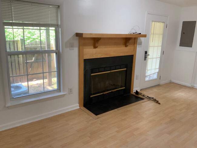 Building Photo - 11147 Maryland Manor Ct