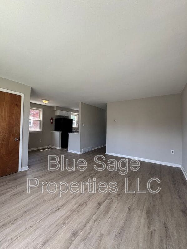 Building Photo - 212 N Wycombe Ave