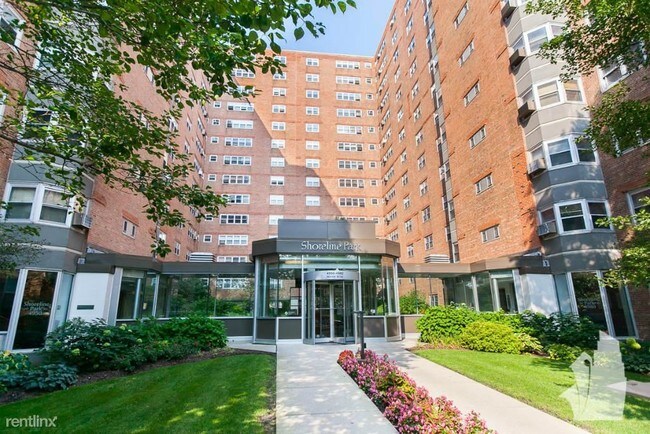 Building Photo - 1 br, 1 bath Apartment - 4998 N Marine Drive