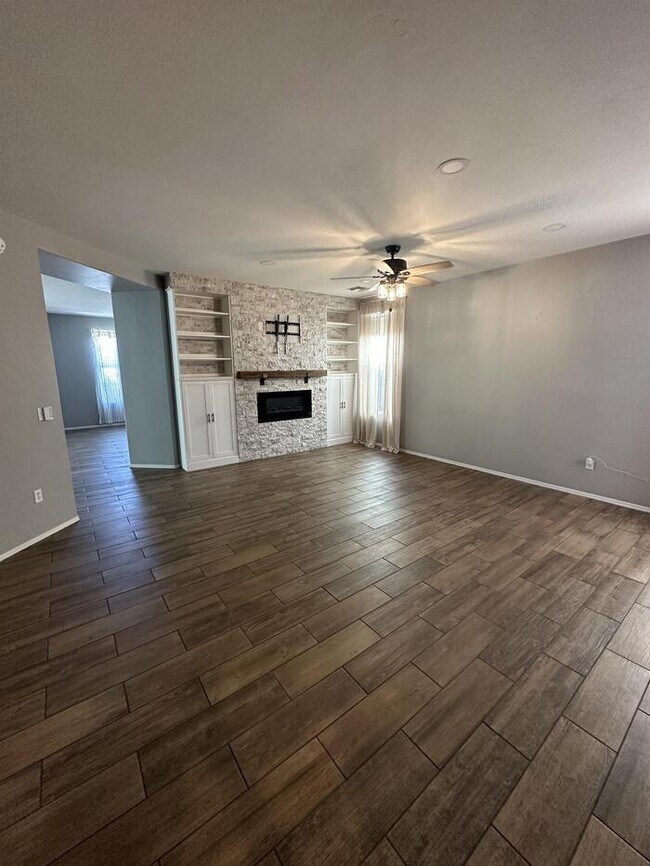 Building Photo - 15738 S Camino Muesa