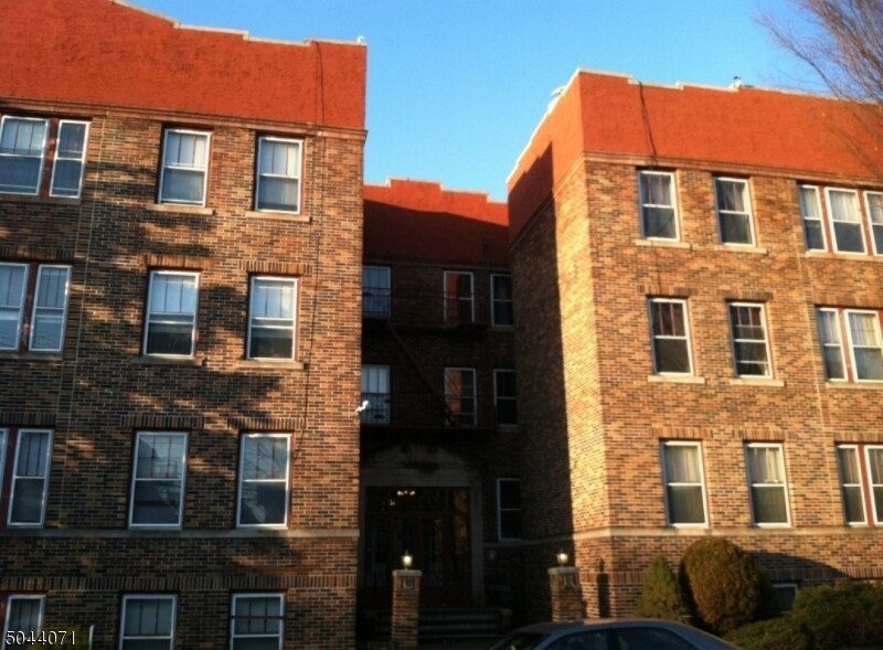 80 Union Ave Unit B1, Clifton, NJ 07011 Room for Rent in Clifton, NJ