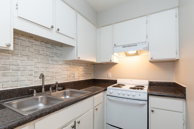 Two Bedroom - Tivoli Apartments