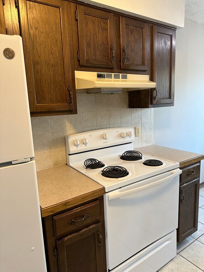 Foto del edificio - Cute Twin Home on East Side - $250 Off 1st...