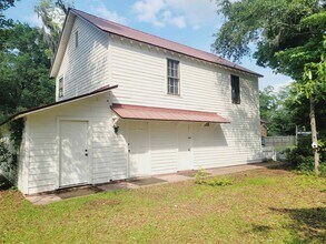 Building Photo - 302 Jefferson St