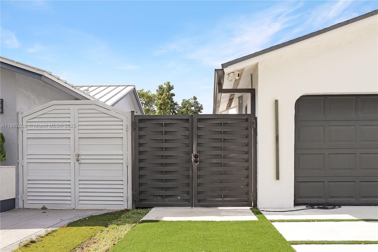 Foto principal - 11020 SW 140th Ave