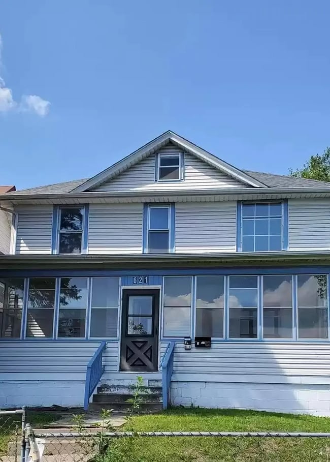 Building Photo - 621 N Morgan Ave