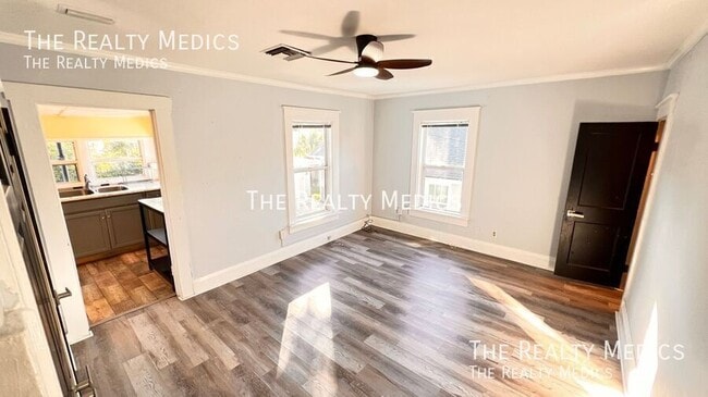 Building Photo - 35 Hill Ave