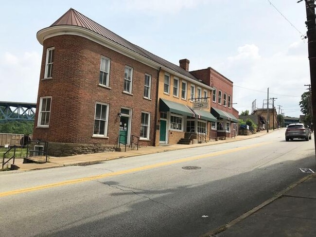 Building Photo - 69 Market St