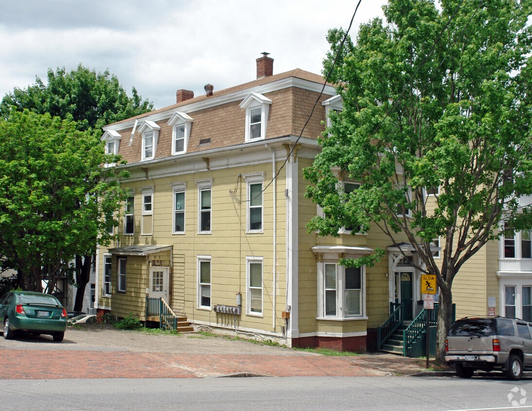 Building Photo - 232 High St